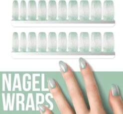 By Emily - Nagel Wrap - Sparkly Green | 20 Stickers | Nail Wrap | Nail Art | Trendy | Design | Nagellakvrij | Eenvoudig | Nagel Wrap | Nagel Stickers | Folie | Zelfklevend | Sjablonen