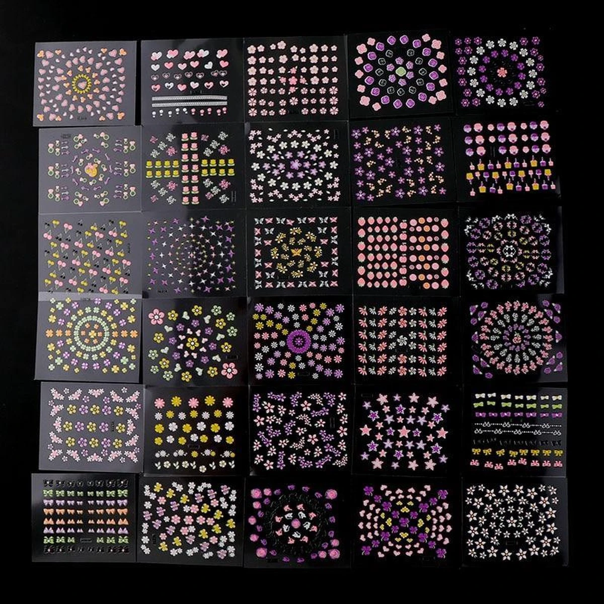 GUAPÀ® Nail Art Stickers 30 Vellen | Zelfklevende Nagelstickers & Nageldecoratie | Diverse Vormen | Nail Art Bloemen | Nail Art Hartjes | Nagel Sjablonen 1 GUAPÀ® Nail Art Stickers 30 Vellen | Zelfklevende Nagelstickers & Nageldecoratie | Diverse Vormen | Nail Art Bloemen | Nail Art Hartjes | Nagel Sjablonen