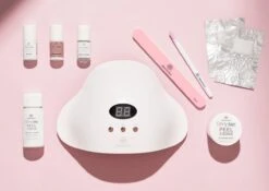 Alessandro Striplac Starterkit - Gelnagellak Set Met LED Lamp - Inclusief Kleurlak Roze - Gellak Starterspakket 9 Pcs -Essie 1200x851