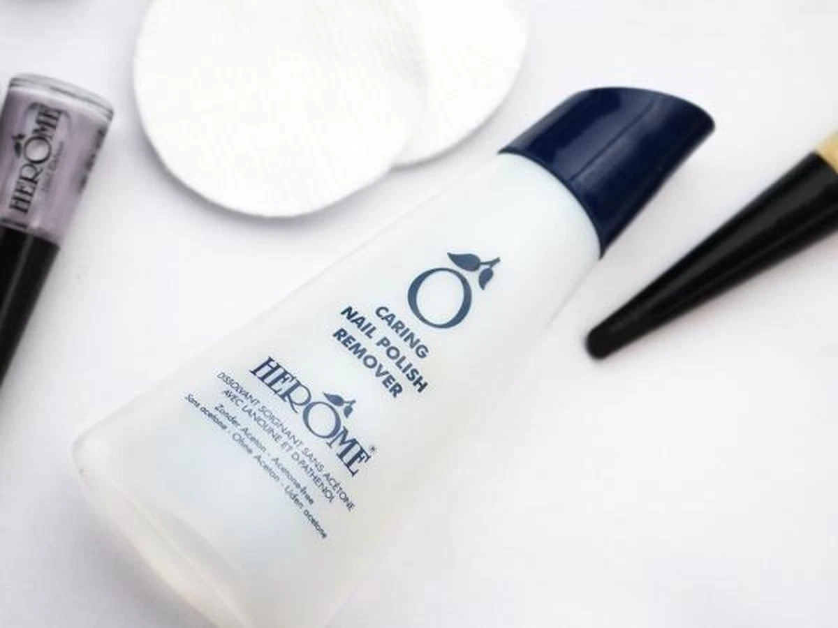 Herome Nagellakremover Nagellakverwijderaar - Nagelverzorging - Caring Nail Polish Remover - Acetonvrij - 120ml 6 Herome Nagellakremover Nagellakverwijderaar - Nagelverzorging - Caring Nail Polish Remover - Acetonvrij - 120ml - Afbeelding 6