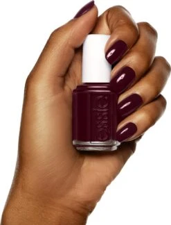 Essie Sole Mate 45 - Paars - Nagellak 20 Essie Sole Mate 45 - Paars - Nagellak -Essie 915x1200 1